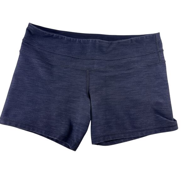 lululemon athletica Pants - Lululemon Women's Gray Fitted Shorts‎ Sz 8 Reg